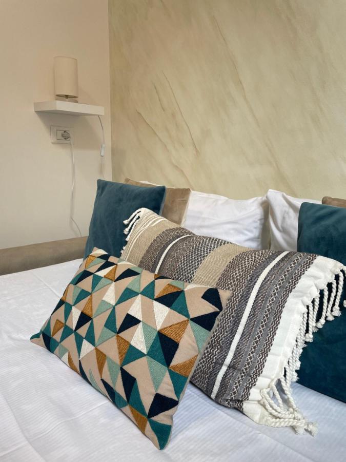 Nazionale 221 Mamila Suite Рим Екстериор снимка
